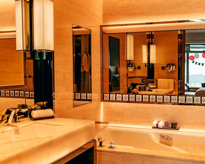 ritz-carlton-hong-kong-bathroom-1 ritz carlton hong kong