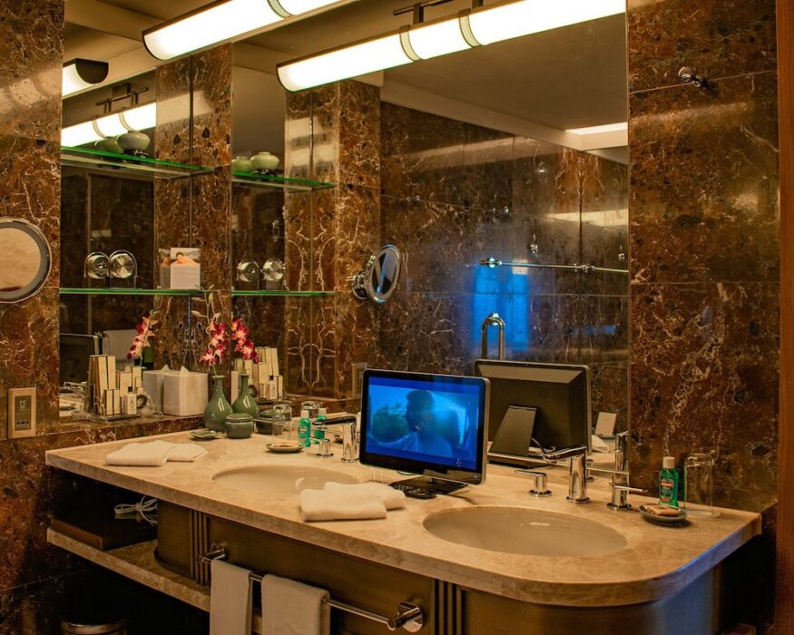 shangri-la-taiperi-bathroom shangri-la-taiperi-bathroom
