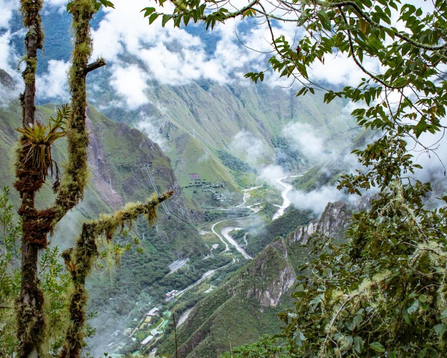 peru-machu-picchu-valley-view-2 peru-machu-picchu-valley-view-2