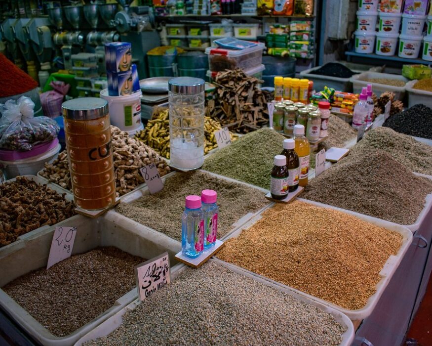 agadir-market-spices moroccan spices in agadir