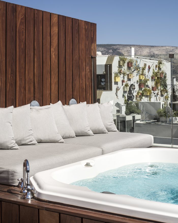 Periscope-Hotel-Jacuzzi-2