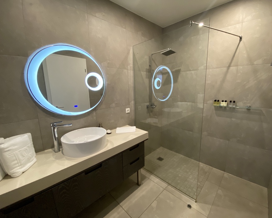 black-beach-suites-island-highlights-2 black beach suites best things to do in Iceland
