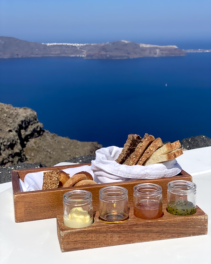 grace-hotel-santorini-breakfast-2