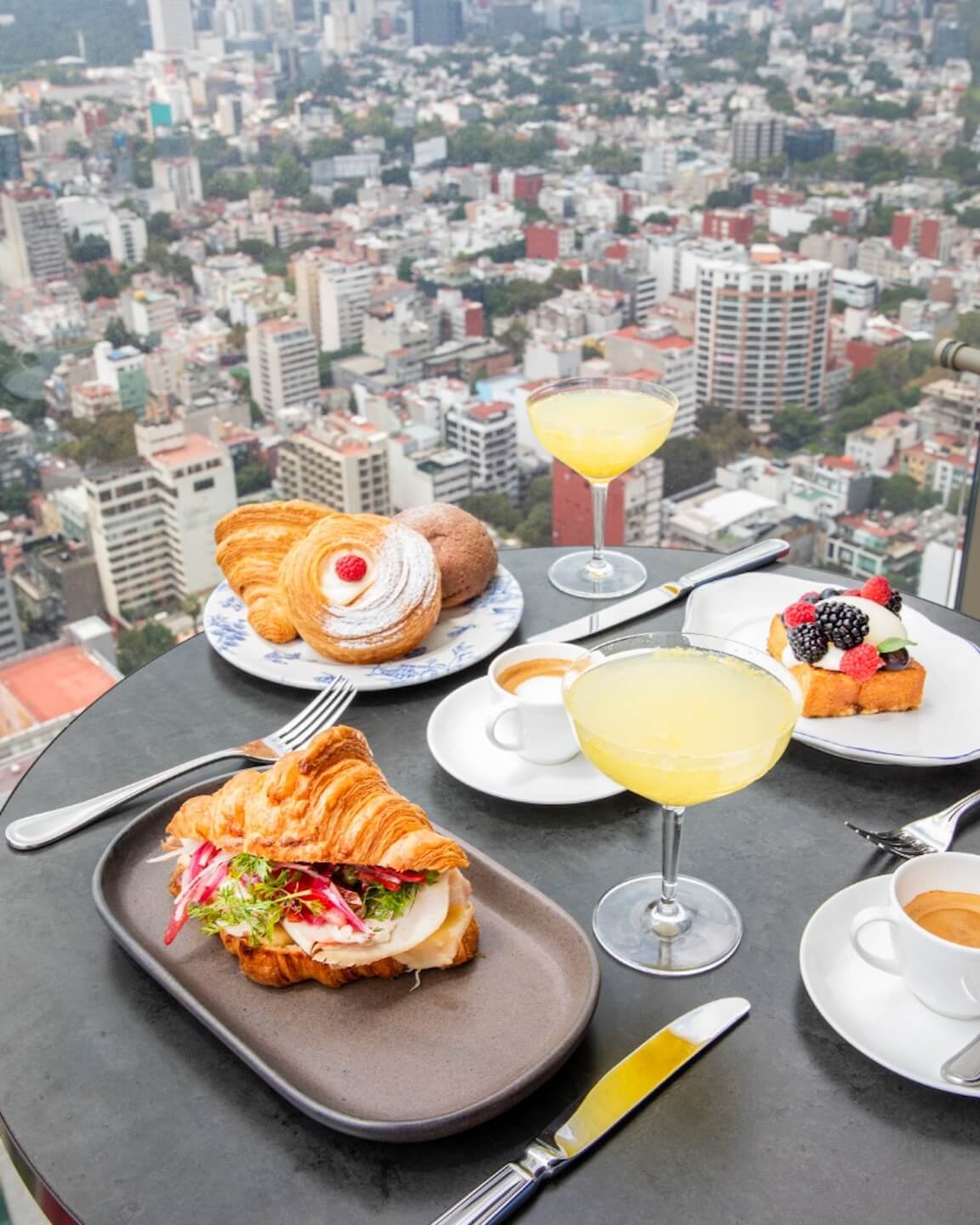 breakfast with a view over Mexico City