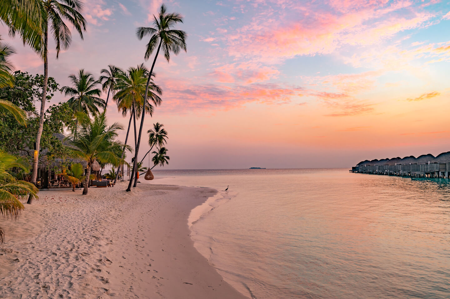 constance-halaveli-maldives-sunset-beach