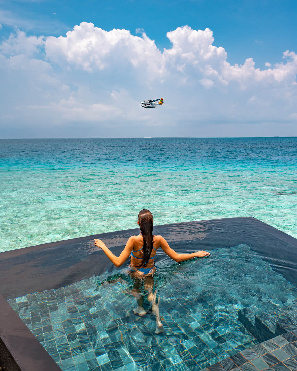 maldives-pool-waterplane